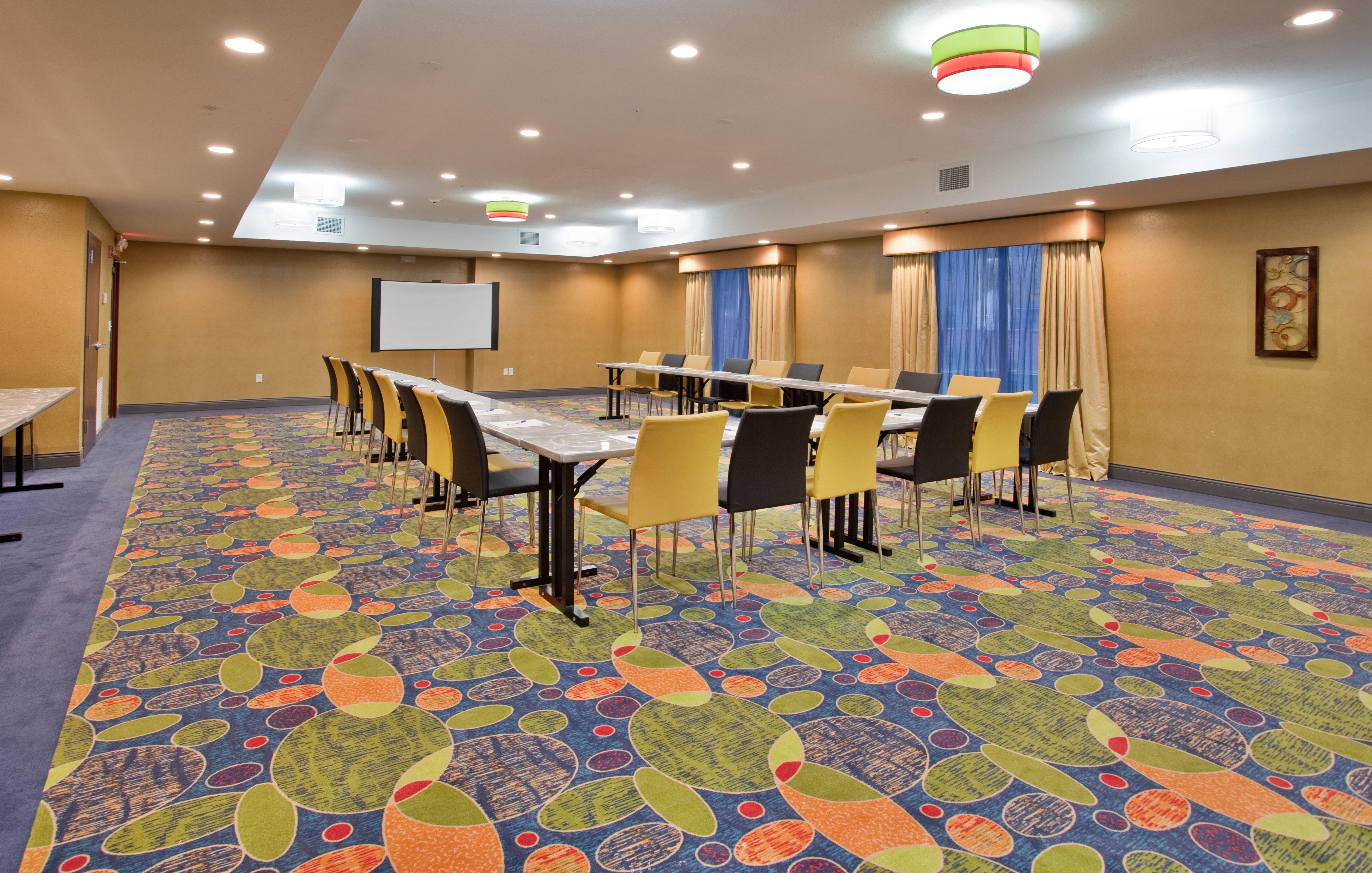 Holiday Inn Express & Suites St Louis Airport By Ihg Woodson Terrace Eksteriør billede