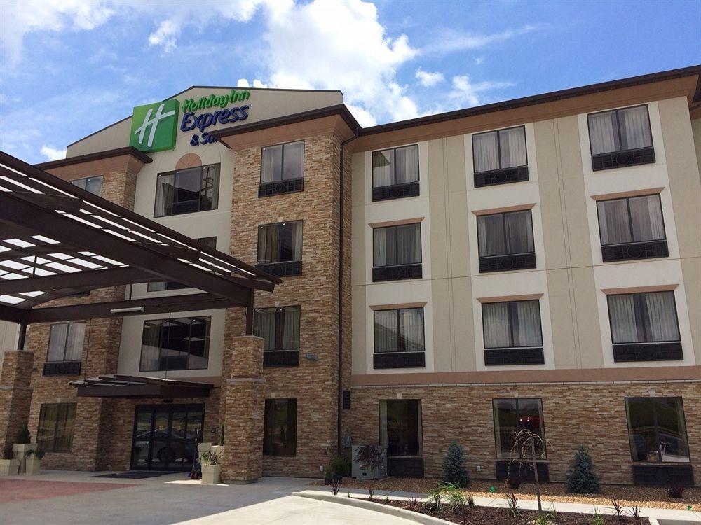 Holiday Inn Express & Suites St Louis Airport By Ihg Woodson Terrace Eksteriør billede